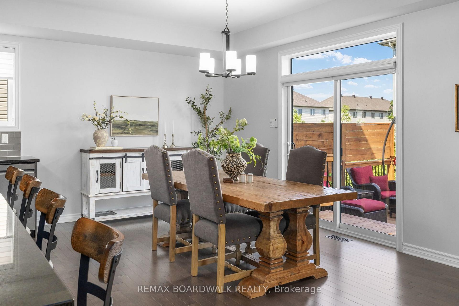 Photo 6 of 112 Francis Street, Carleton Place, Carleton Place — HOMEH