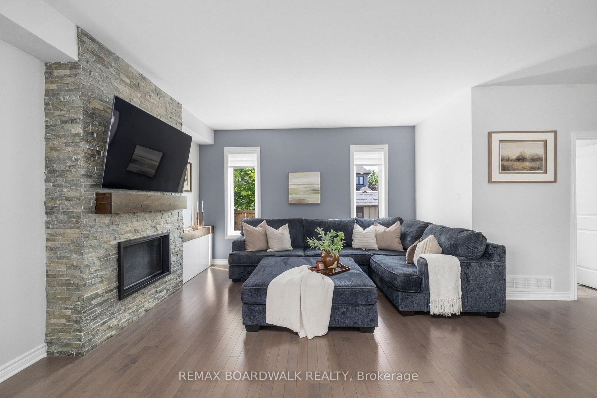 Photo 15 of 112 Francis Street, Carleton Place, Carleton Place — HOMEH
