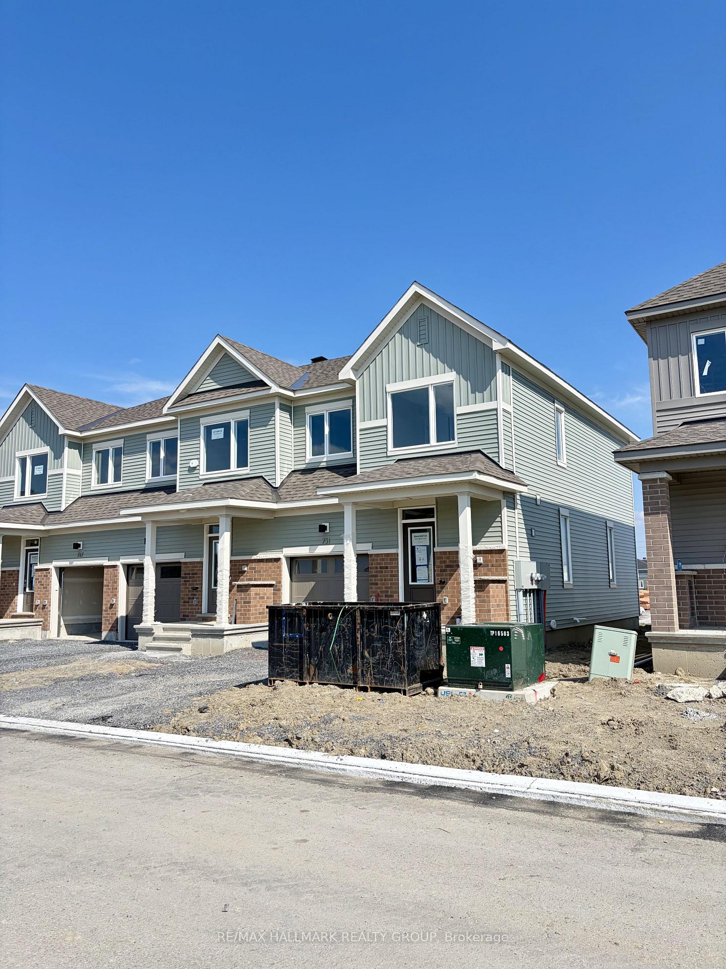 Photo 4 of 751 Haflinger Row, Ottawa, Btwn Franktown Rd. & Fallowfield Rd. — HOMEH