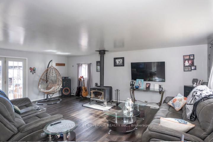 Photo 6 of 2367 Rosslyn Road, Thunder Bay, Rosslyn Road — HOMEH