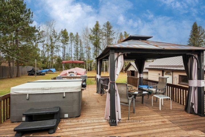 Photo 19 of 2367 Rosslyn Road, Thunder Bay, Rosslyn Road — HOMEH