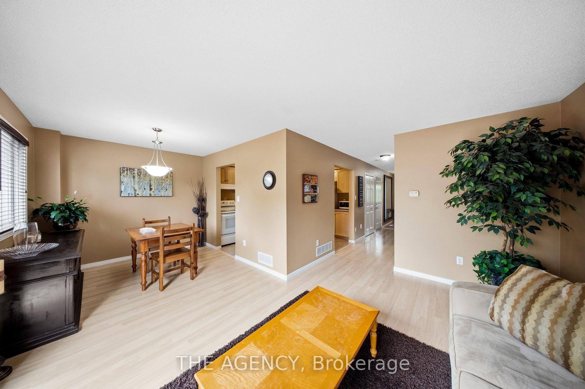 Photo 17 of 16 Scottacres Boulevard, Haldimand — HOMEH
