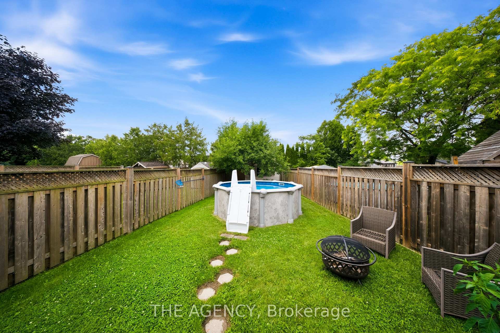Photo 30 of 16 Scottacres Boulevard, Haldimand — HOMEH