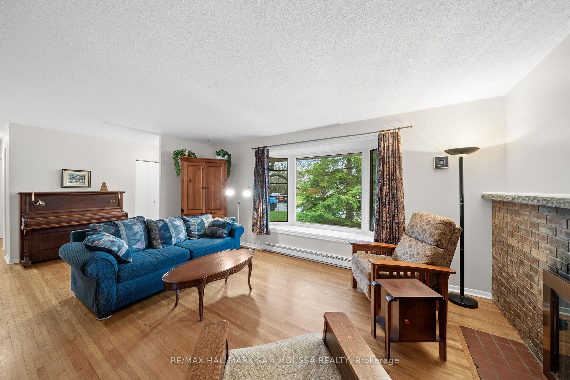 Photo 11 of 11 Springdale Crescent, Ottawa, Sheahan Estates/Trend Village — HOMEH