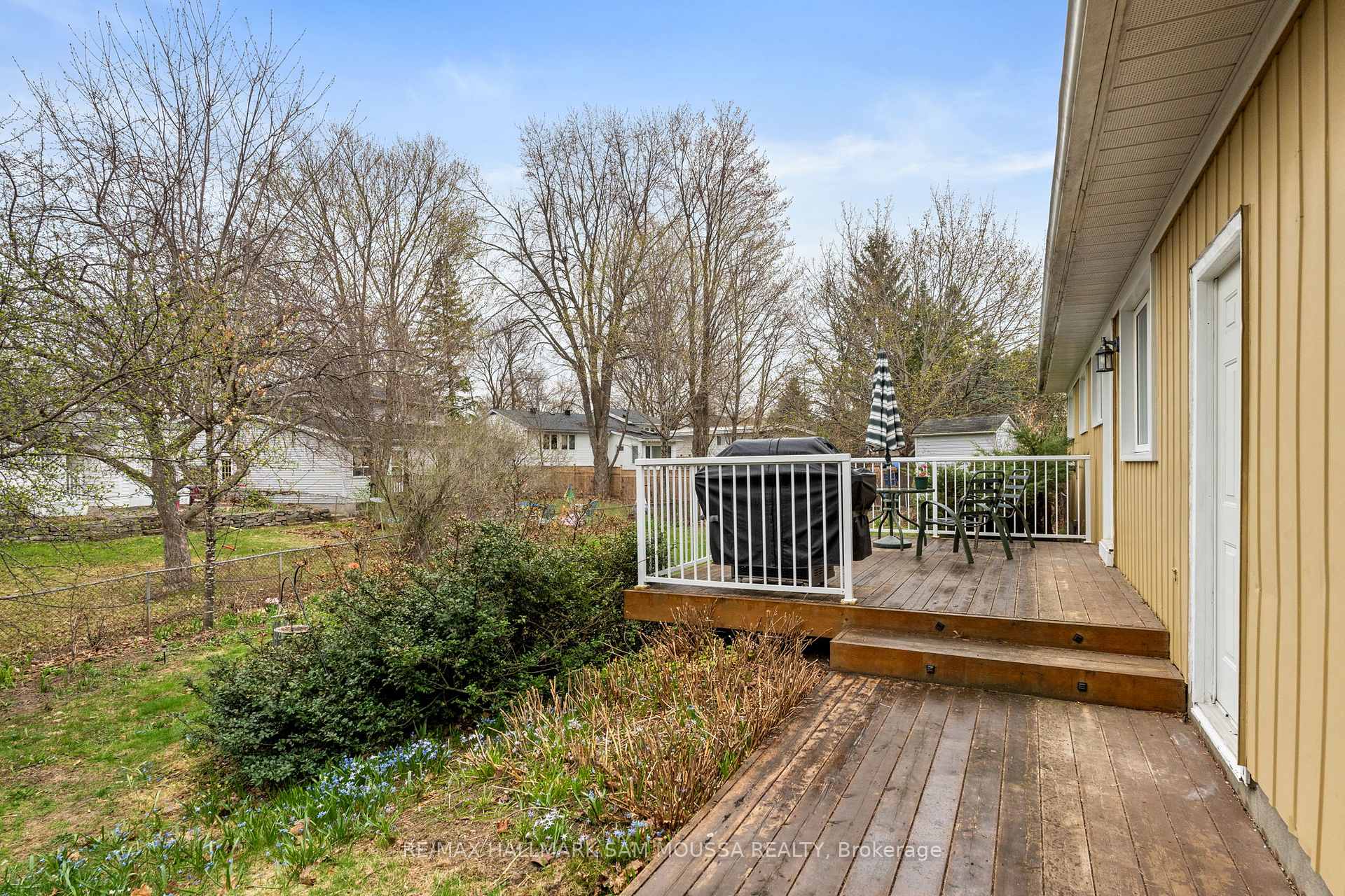 Photo 34 of 11 Springdale Crescent, Ottawa, Sheahan Estates/Trend Village — HOMEH