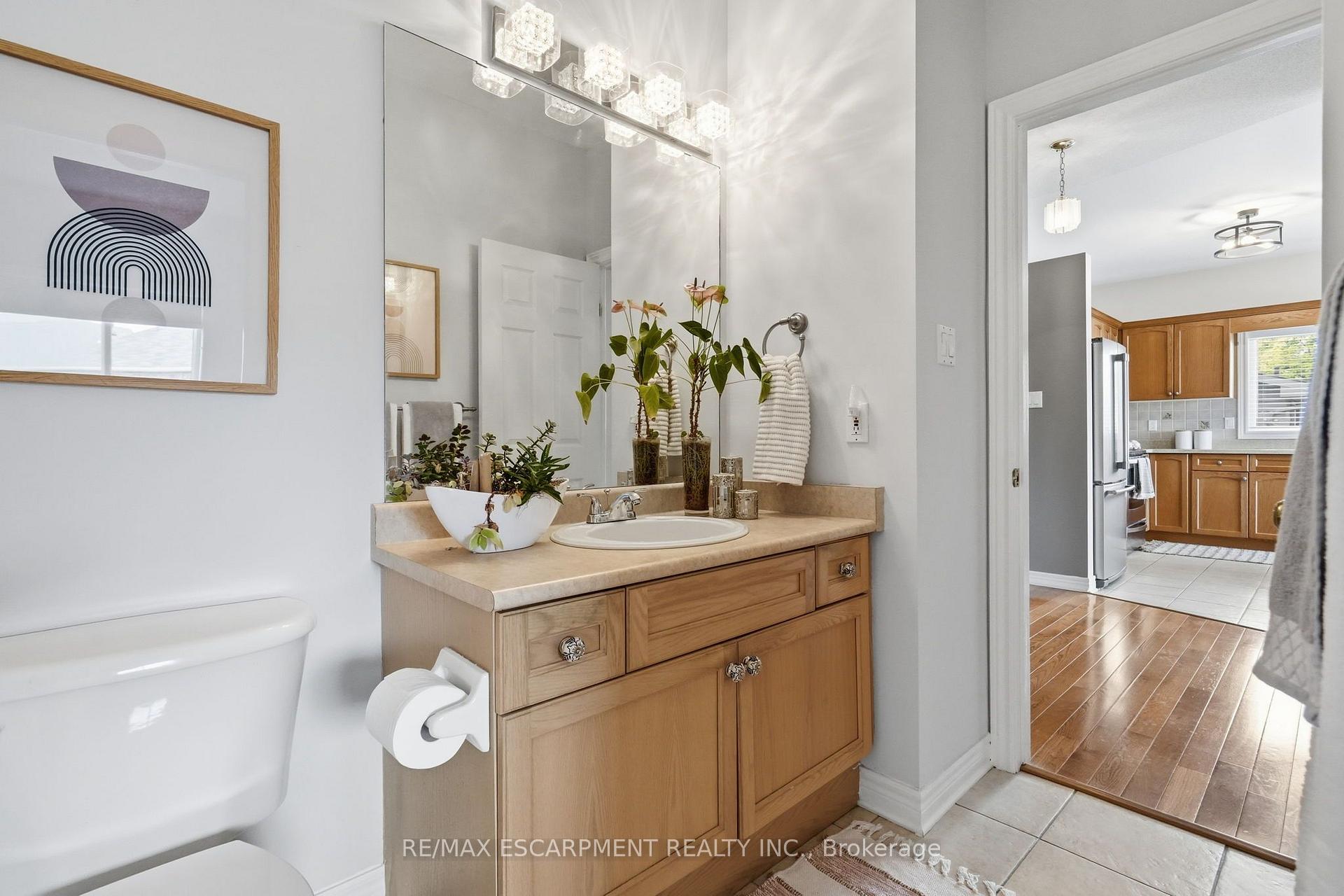 Photo 15 of 4869 Cherrywood Drive, Lincoln, Beamsville — HOMEH