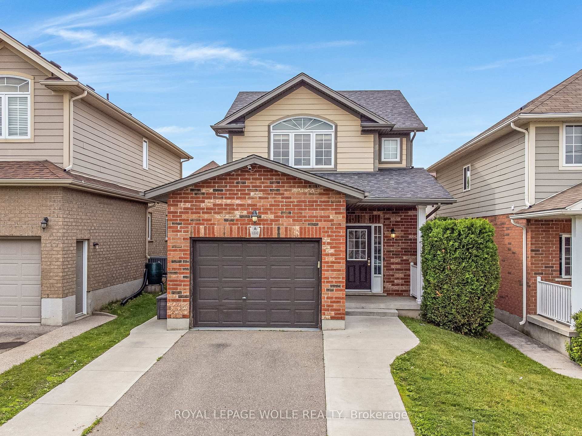 Photo 2 of 1232 Old Zeller Drive, Kitchener, Grand River South — HOMEH
