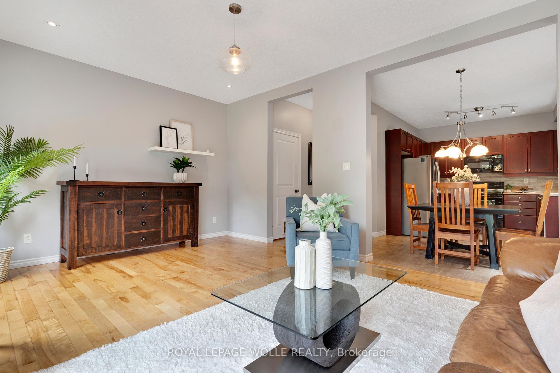 Photo 11 of 1232 Old Zeller Drive, Kitchener, Grand River South — HOMEH