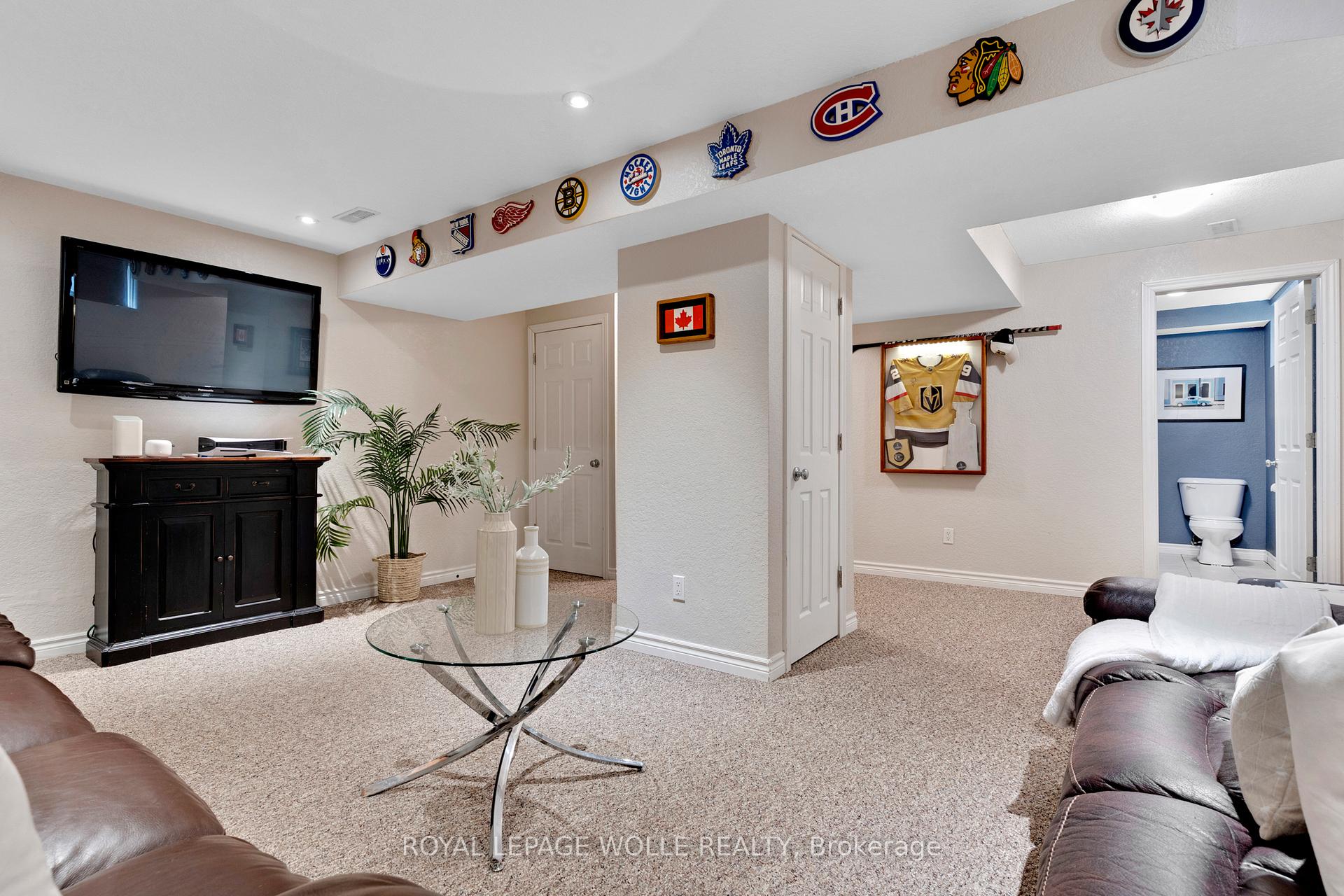 Photo 28 of 1232 Old Zeller Drive, Kitchener, Grand River South — HOMEH