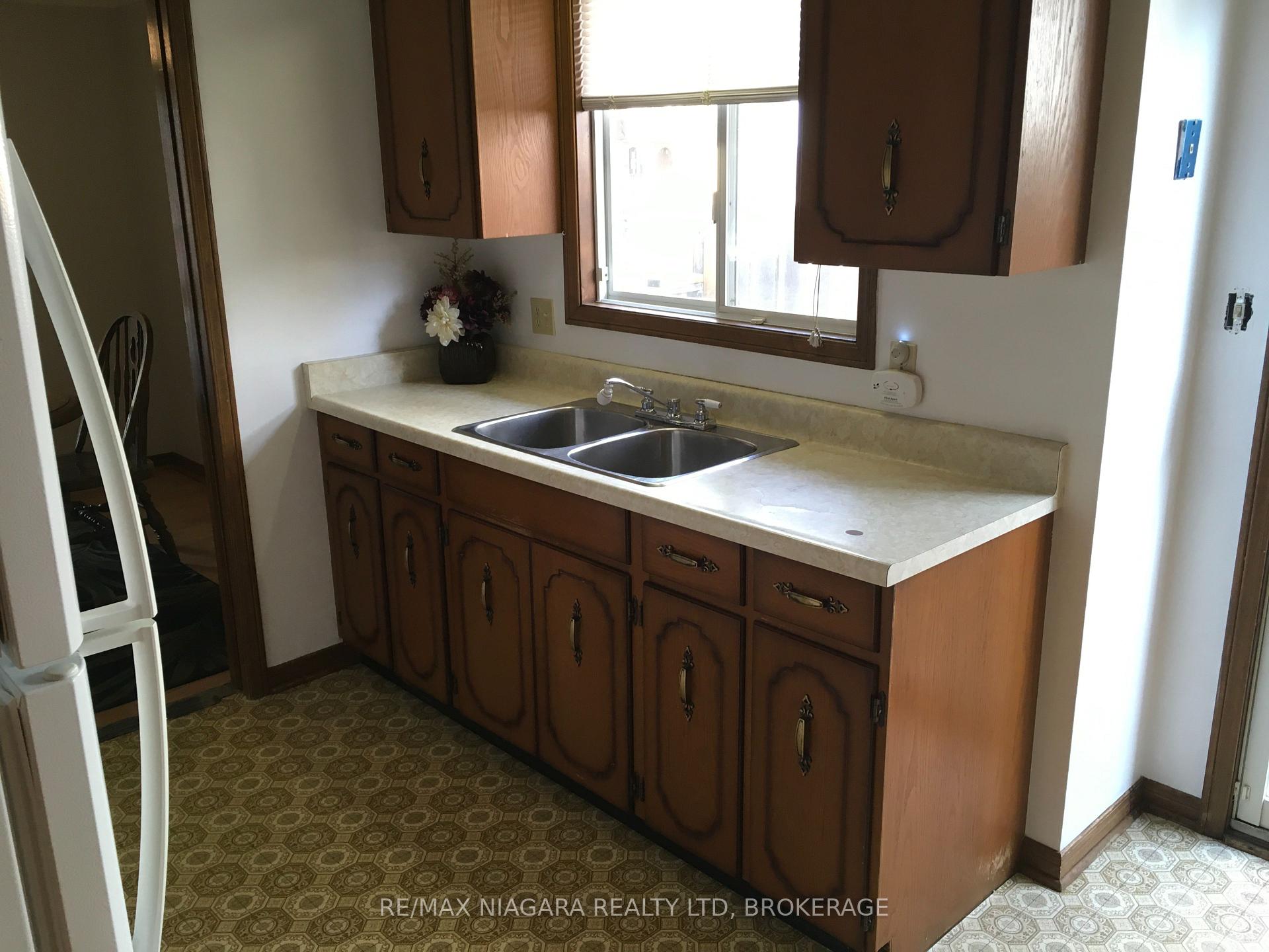 Photo 5 of 6086 Eldorado Avenue, Niagara Falls, West Wood — HOMEH