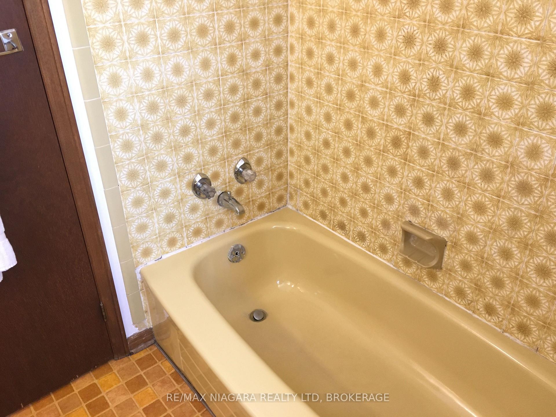 Photo 24 of 6086 Eldorado Avenue, Niagara Falls, West Wood — HOMEH