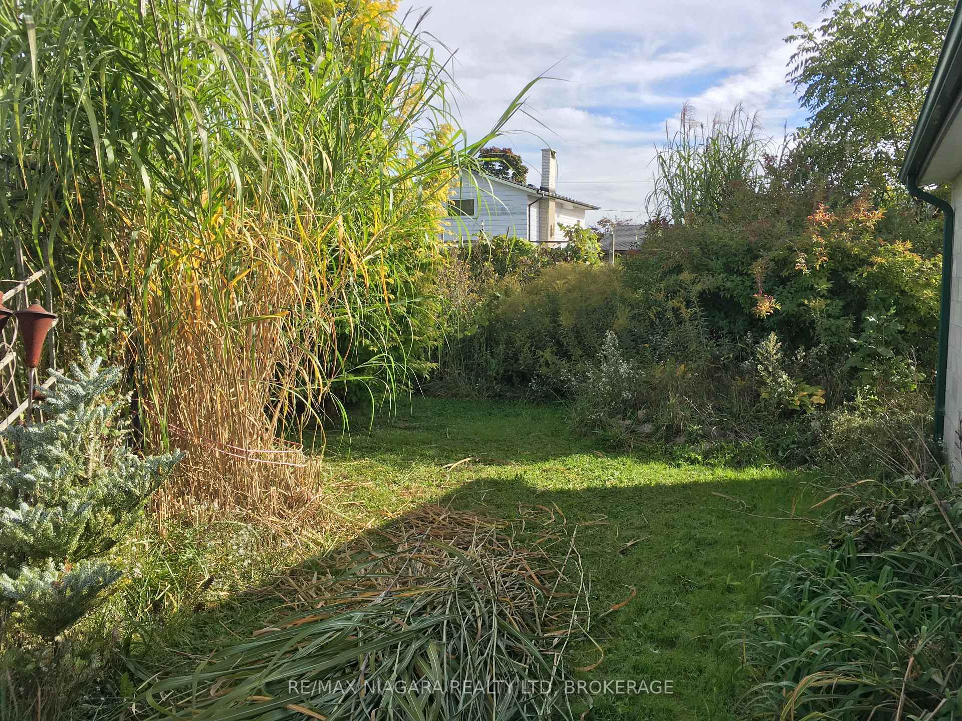 Photo 33 of 6086 Eldorado Avenue, Niagara Falls, West Wood — HOMEH
