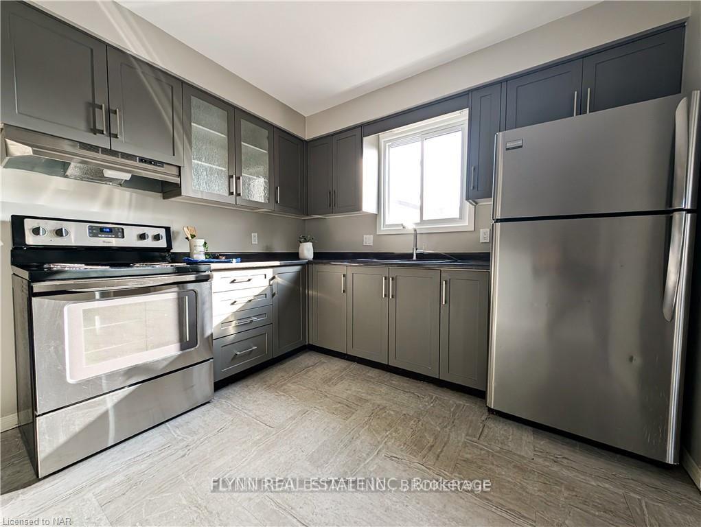 Photo 10 of Unit Upper, 164 Windsor Street, Welland, Broadway — HOMEH