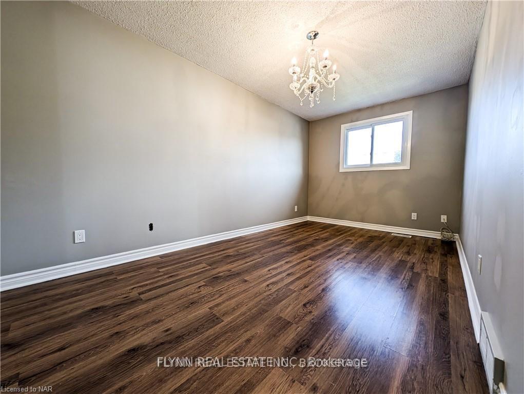 Photo 13 of Unit Upper, 164 Windsor Street, Welland, Broadway — HOMEH