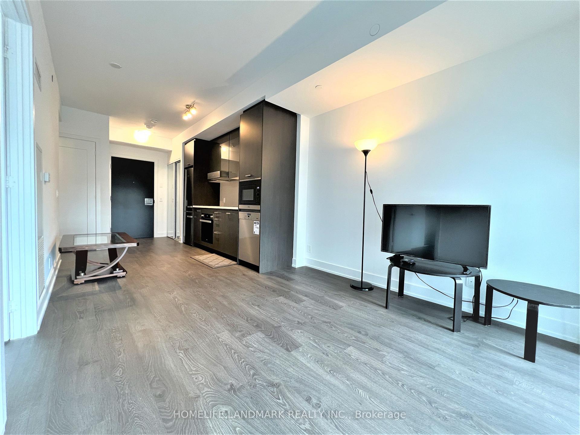 Photo 4 of Unit 1105, 11 Lillian Street, Toronto, Mount Pleasant West — HOMEH
