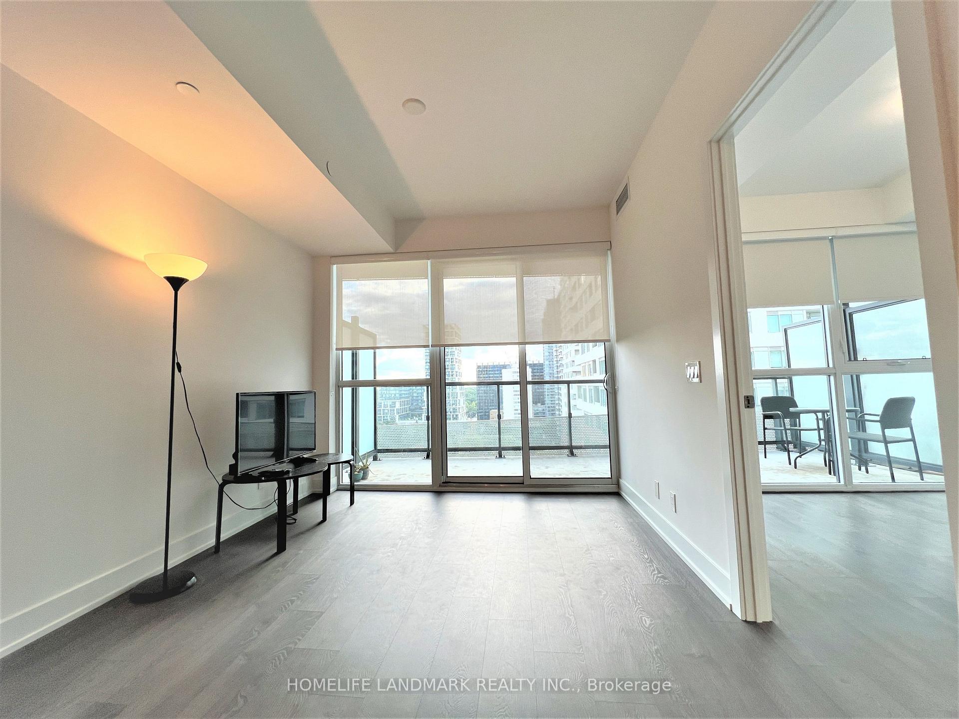 Photo 7 of Unit 1105, 11 Lillian Street, Toronto, Mount Pleasant West — HOMEH