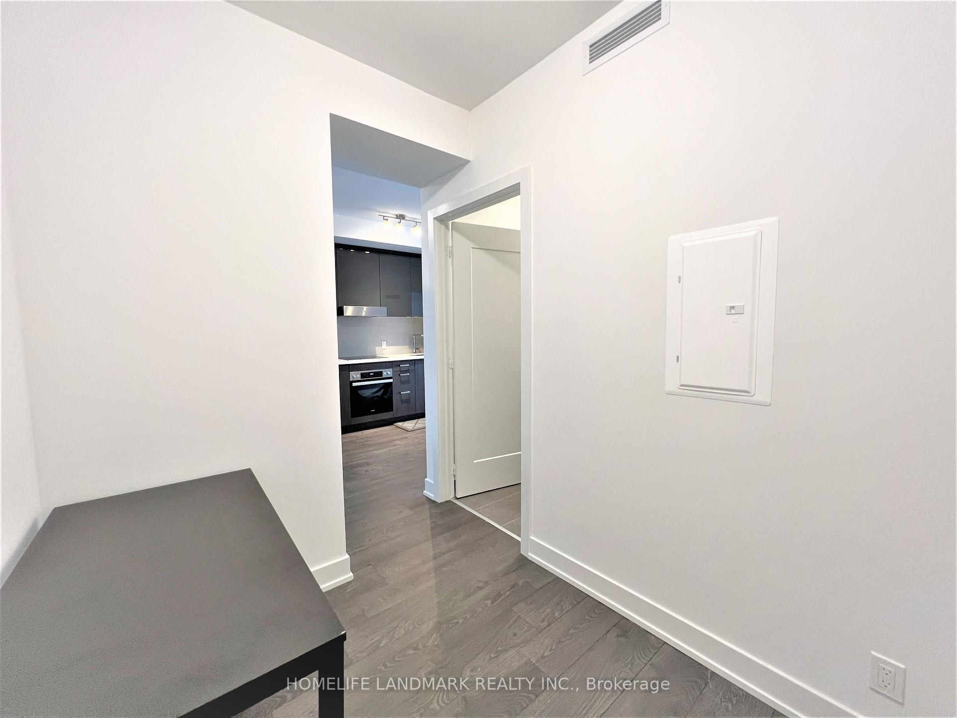 Photo 11 of Unit 1105, 11 Lillian Street, Toronto, Mount Pleasant West — HOMEH