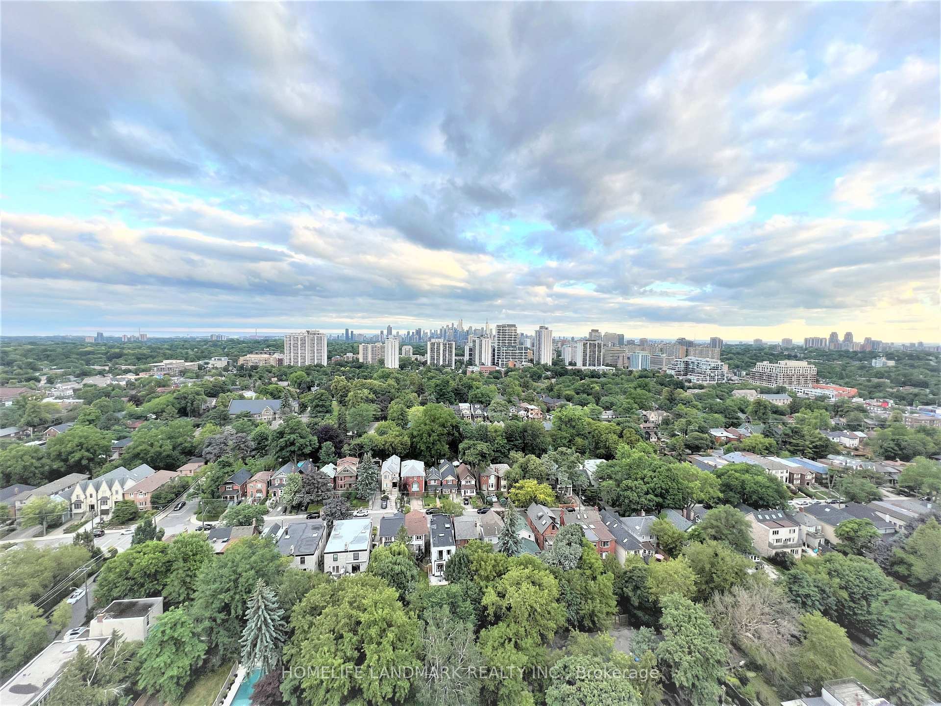 Photo 17 of Unit 1105, 11 Lillian Street, Toronto, Mount Pleasant West — HOMEH