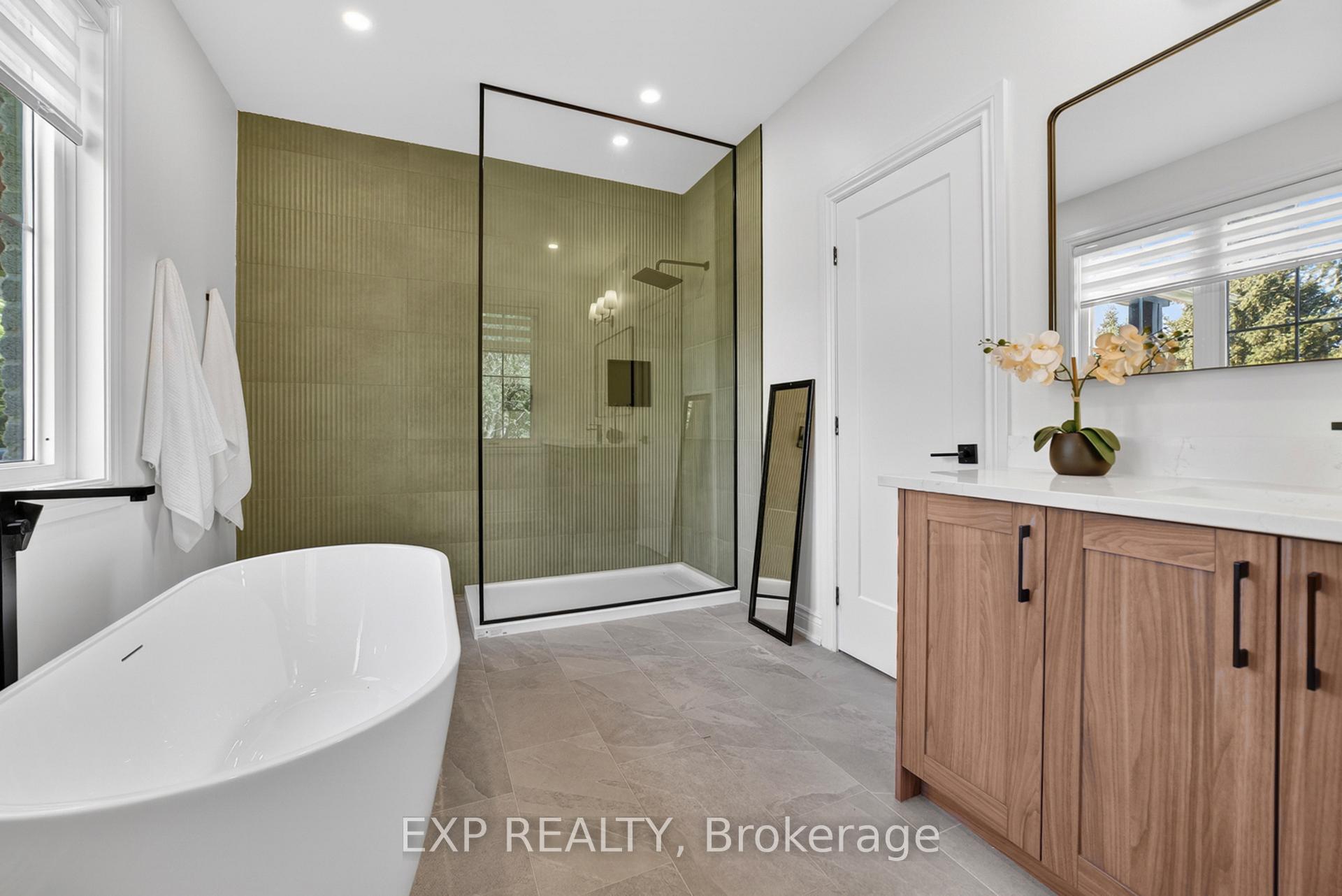 Photo 22 of 124 Wilbert Cox Drive, Ottawa, Huntley Ward (South East) — HOMEH