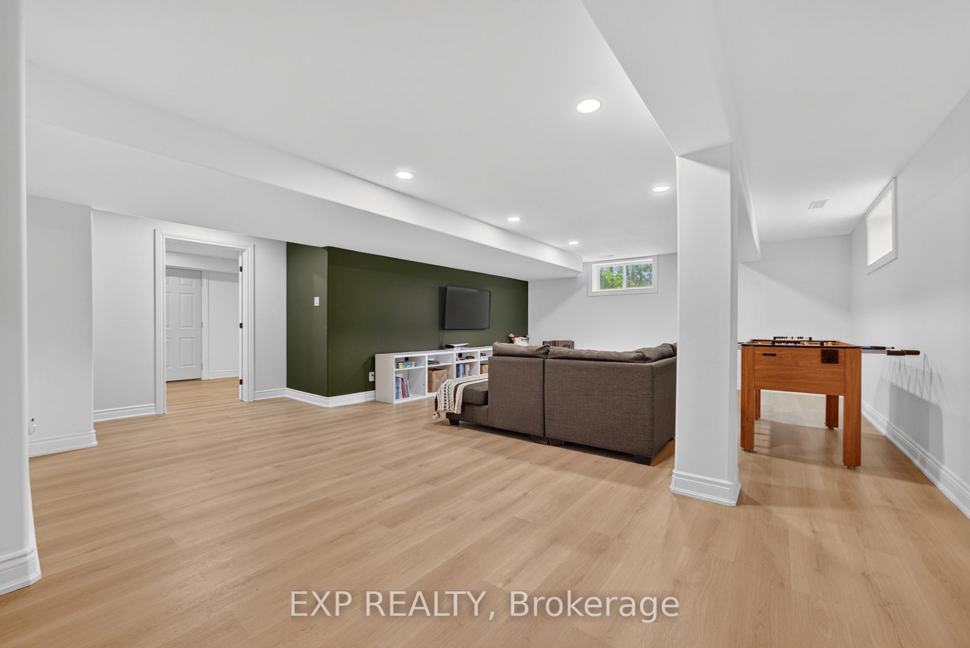 Photo 30 of 124 Wilbert Cox Drive, Ottawa, Huntley Ward (South East) — HOMEH