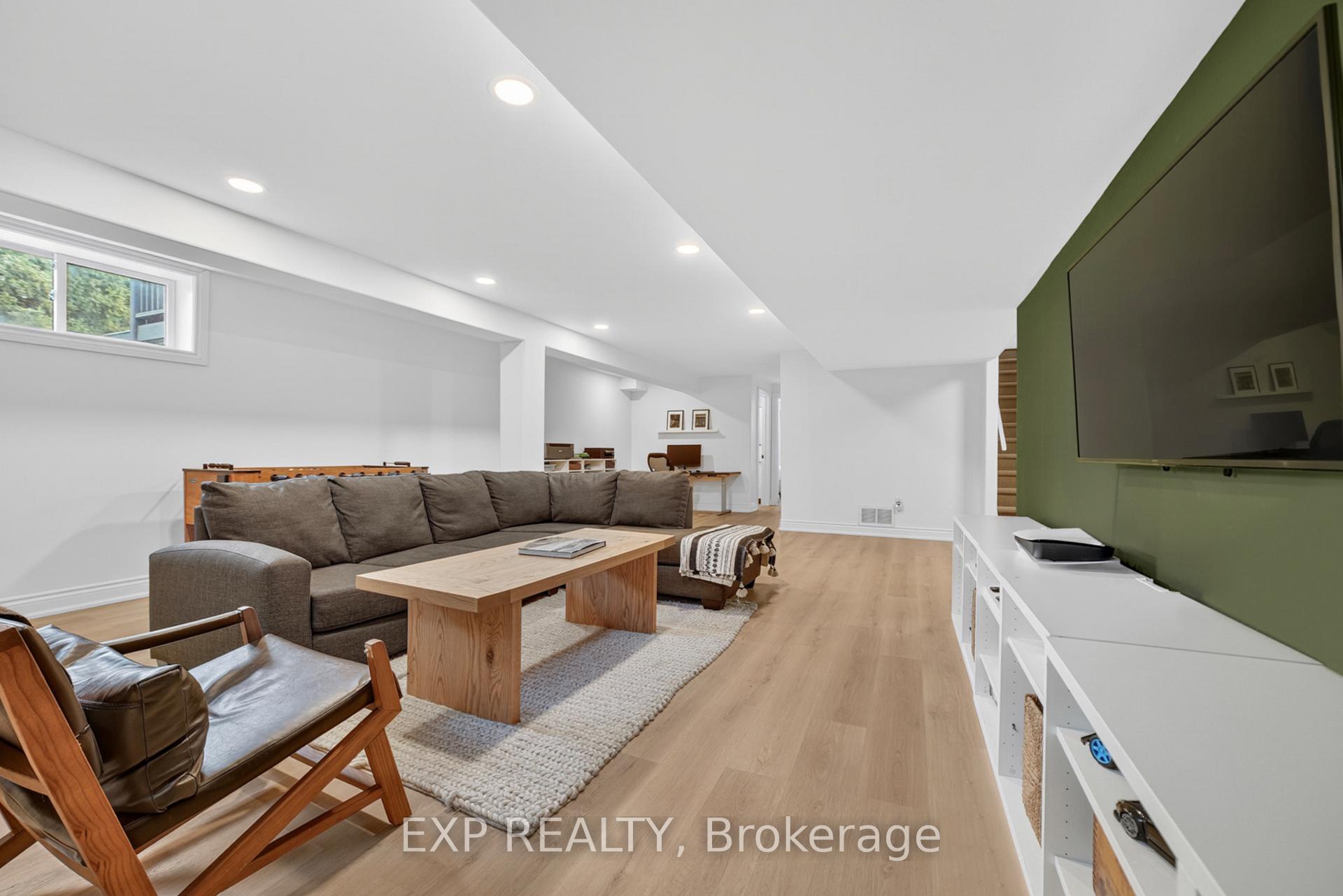 Photo 32 of 124 Wilbert Cox Drive, Ottawa, Huntley Ward (South East) — HOMEH
