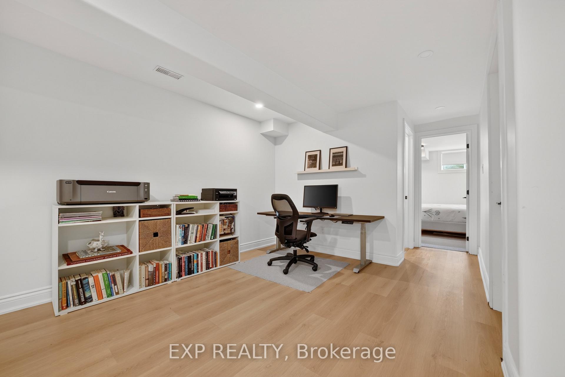 Photo 33 of 124 Wilbert Cox Drive, Ottawa, Huntley Ward (South East) — HOMEH