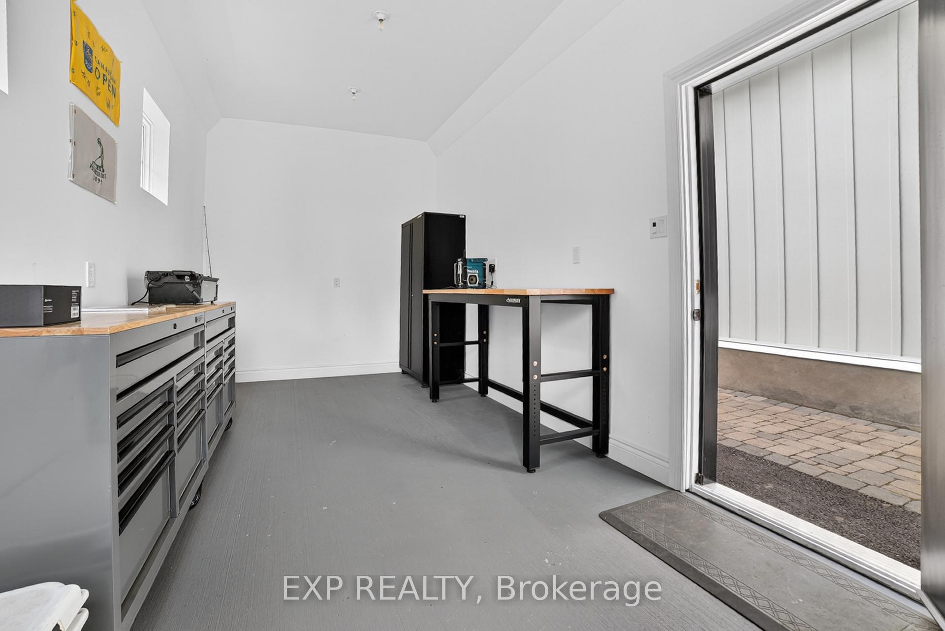 Photo 47 of 124 Wilbert Cox Drive, Ottawa, Huntley Ward (South East) — HOMEH
