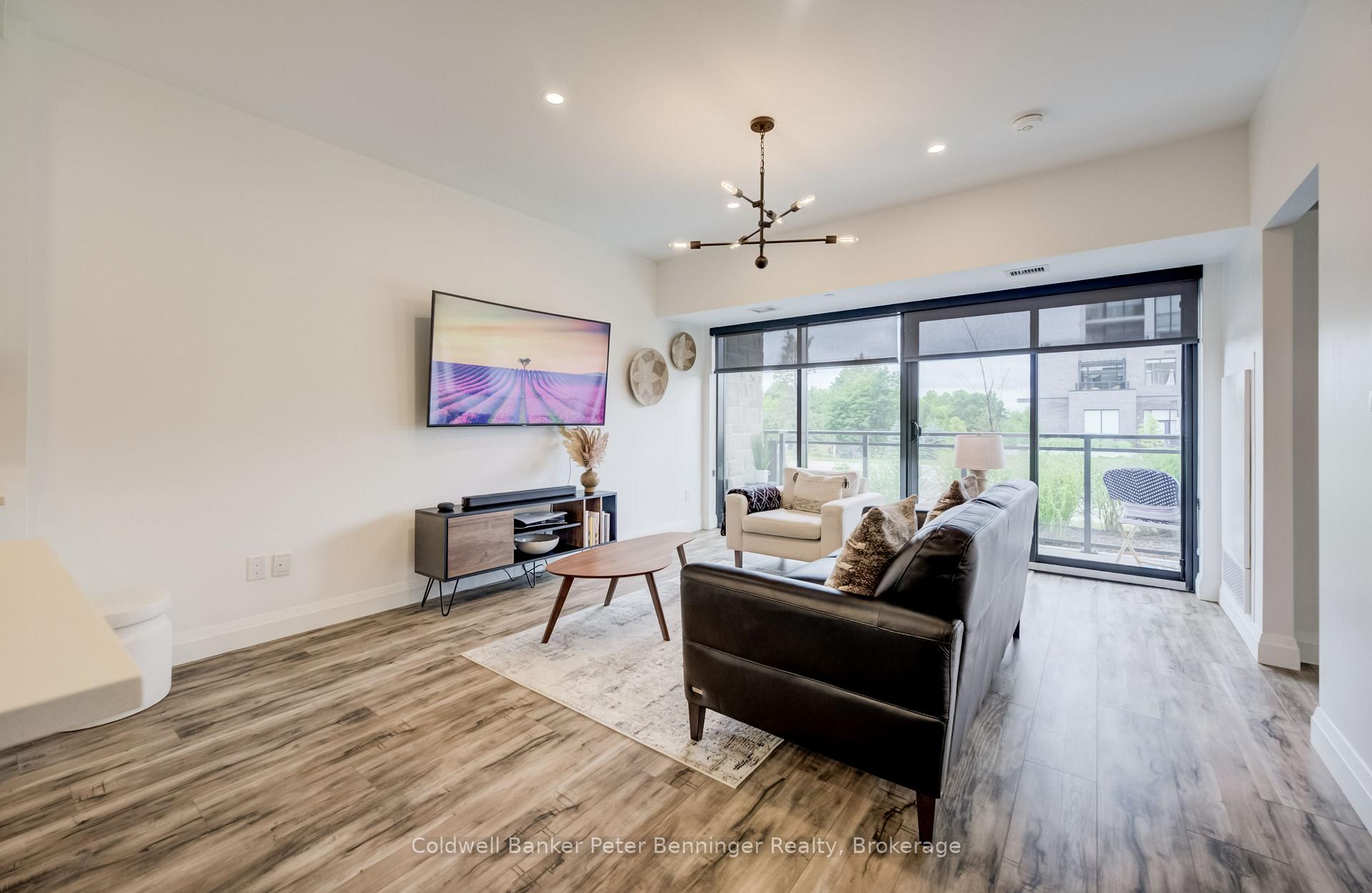 Photo 8 of Unit 104, 332 Gosling Gardens, Guelph, Clairfields/Hanlon Business Park — HOMEH