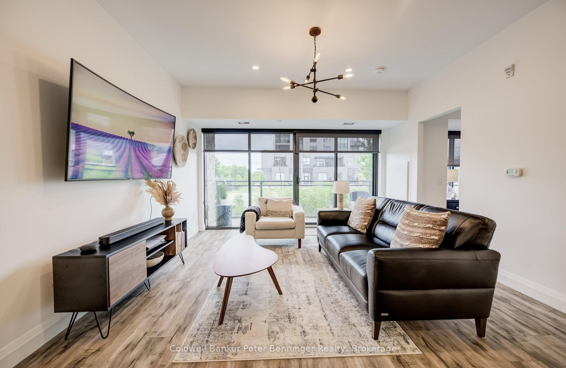 Photo 9 of Unit 104, 332 Gosling Gardens, Guelph, Clairfields/Hanlon Business Park — HOMEH