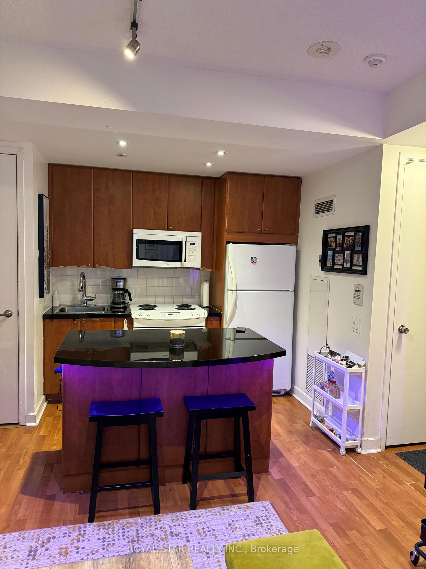 Photo 3 of Unit 706, 85 Bloor Street, Toronto, Church-Yonge Corridor — HOMEH