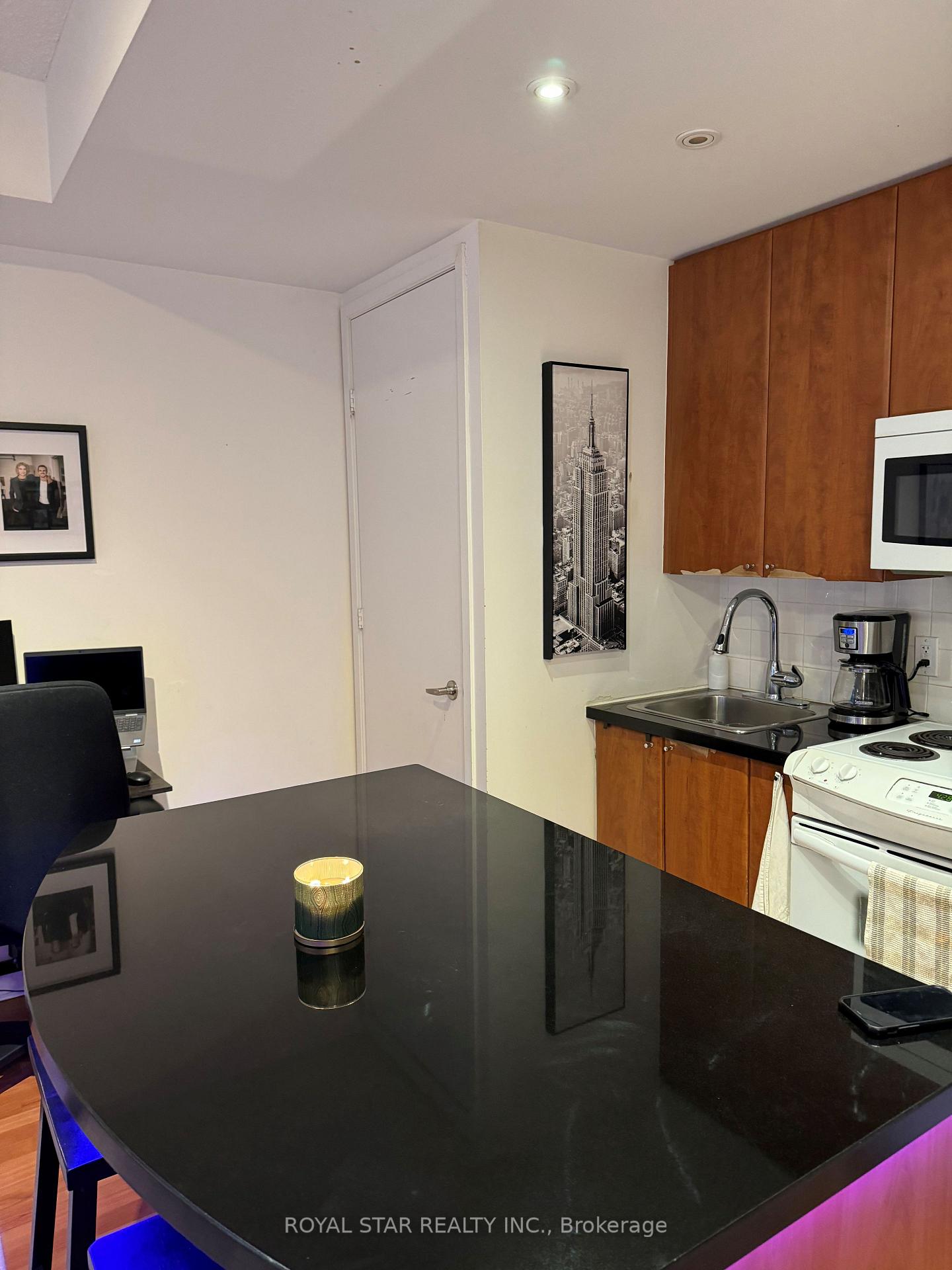 Photo 7 of Unit 706, 85 Bloor Street, Toronto, Church-Yonge Corridor — HOMEH