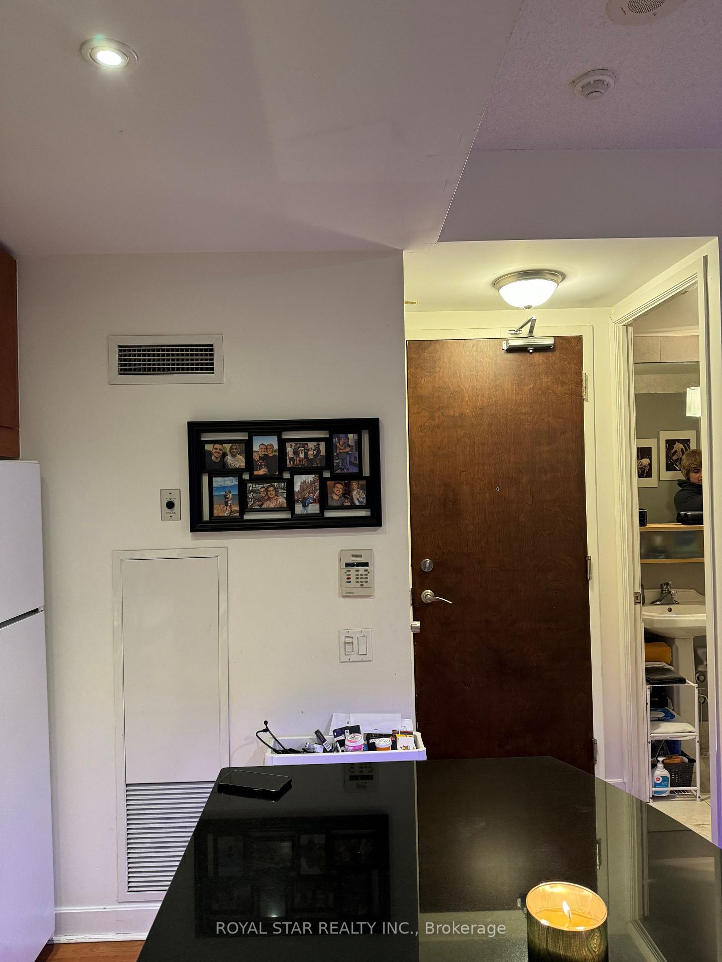 Photo 10 of Unit 706, 85 Bloor Street, Toronto, Church-Yonge Corridor — HOMEH