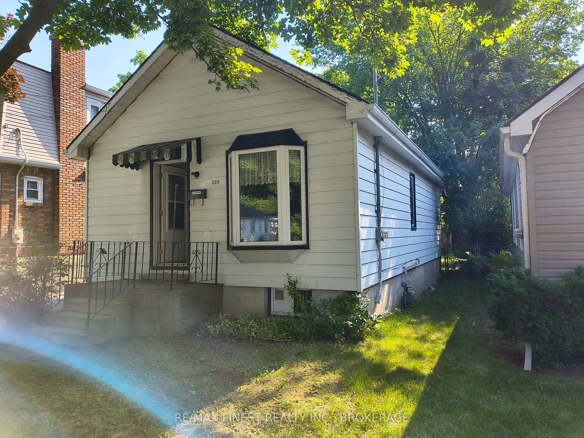 Photo 1 of 309 College Street, Kingston, Central City East — HOMEH