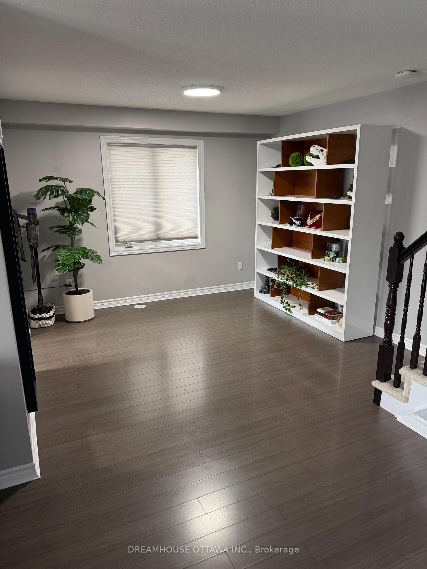 Photo 11 of 124 Pennant Avenue, Ottawa, Barrhaven - Half Moon Bay — HOMEH