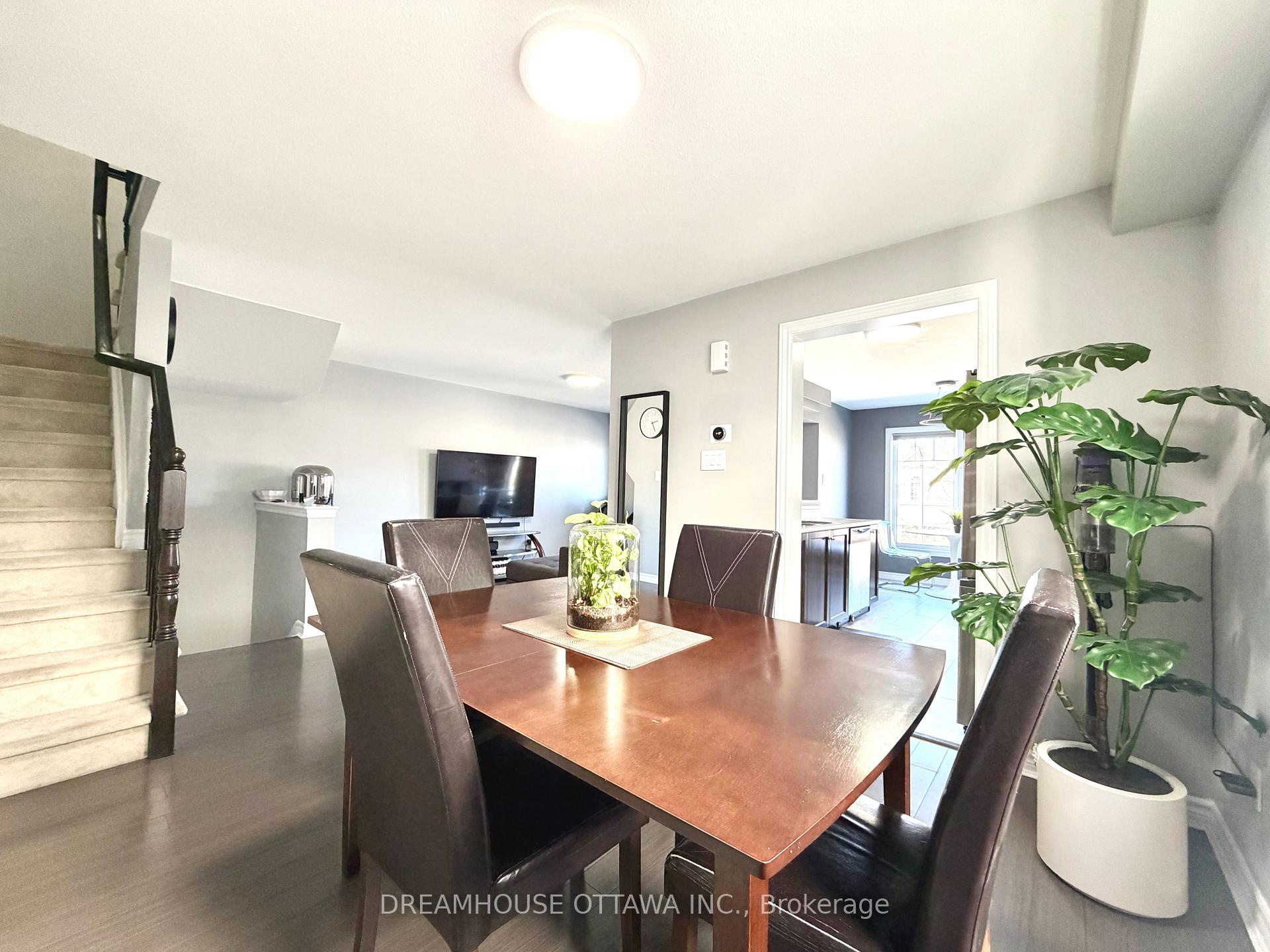 Photo 12 of 124 Pennant Avenue, Ottawa, Barrhaven - Half Moon Bay — HOMEH