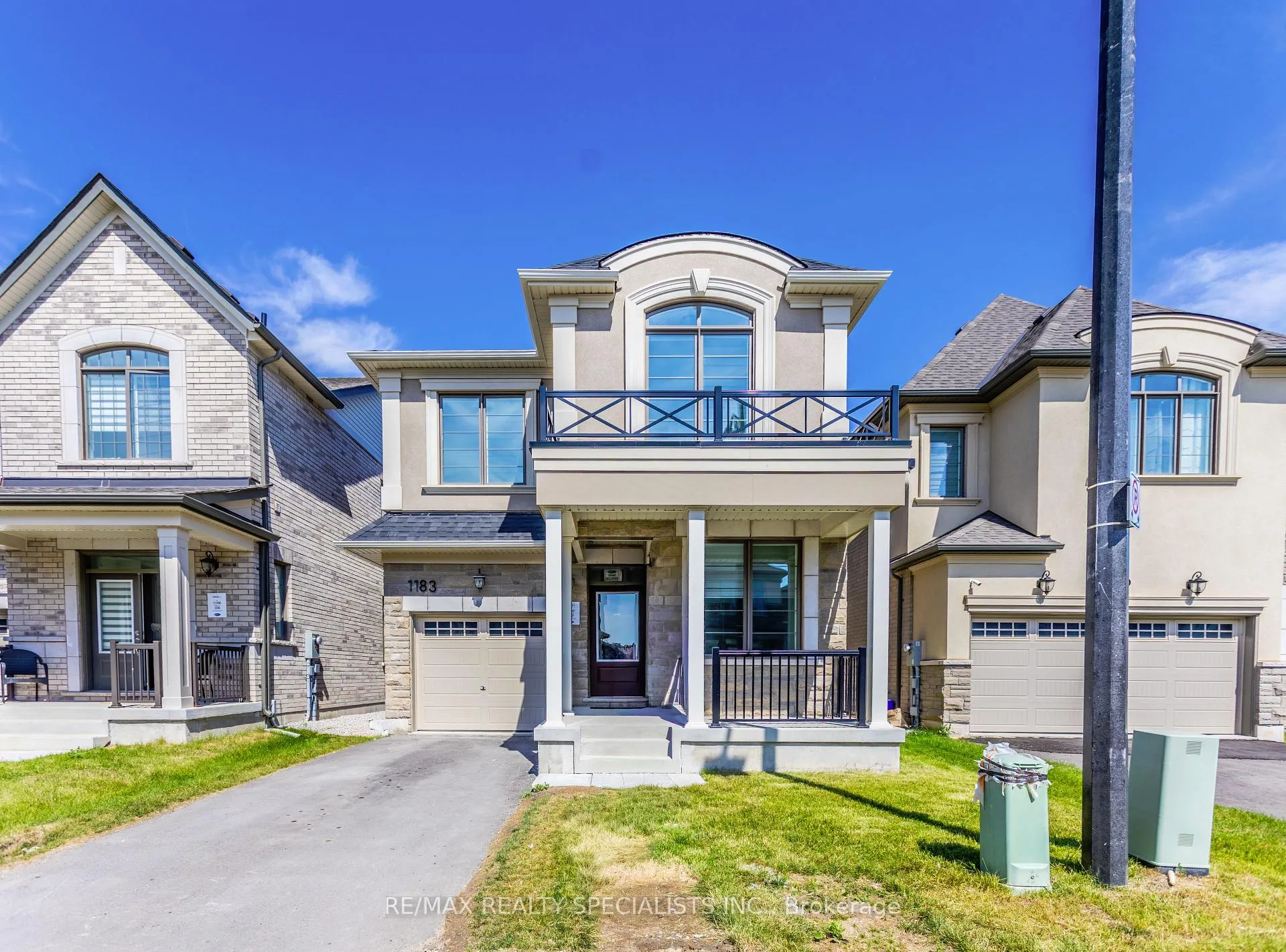 Photo 2 of 1183 Stacey Crescent, Milton, Bowes — HOMEH