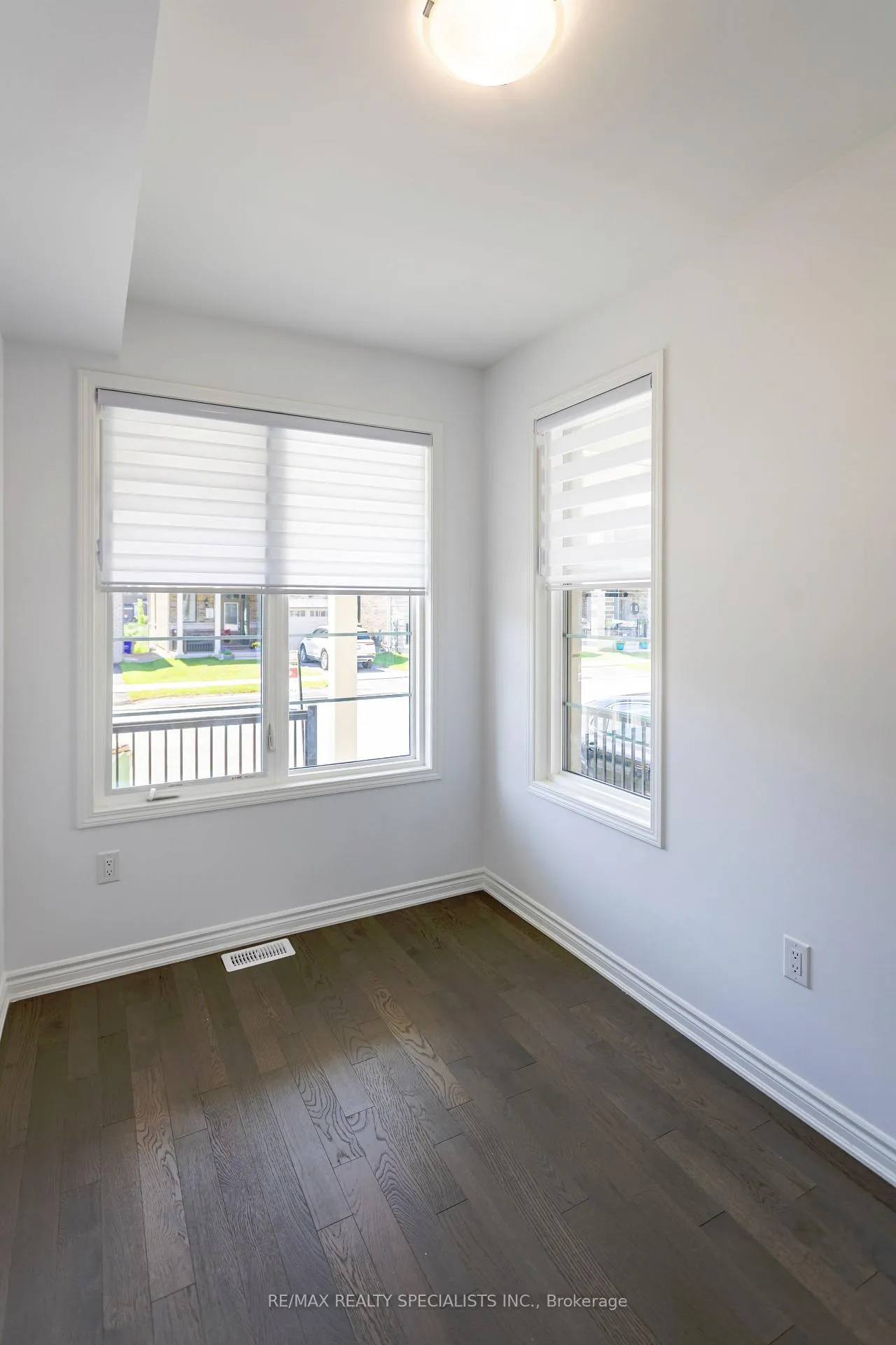 Photo 8 of 1183 Stacey Crescent, Milton, Bowes — HOMEH
