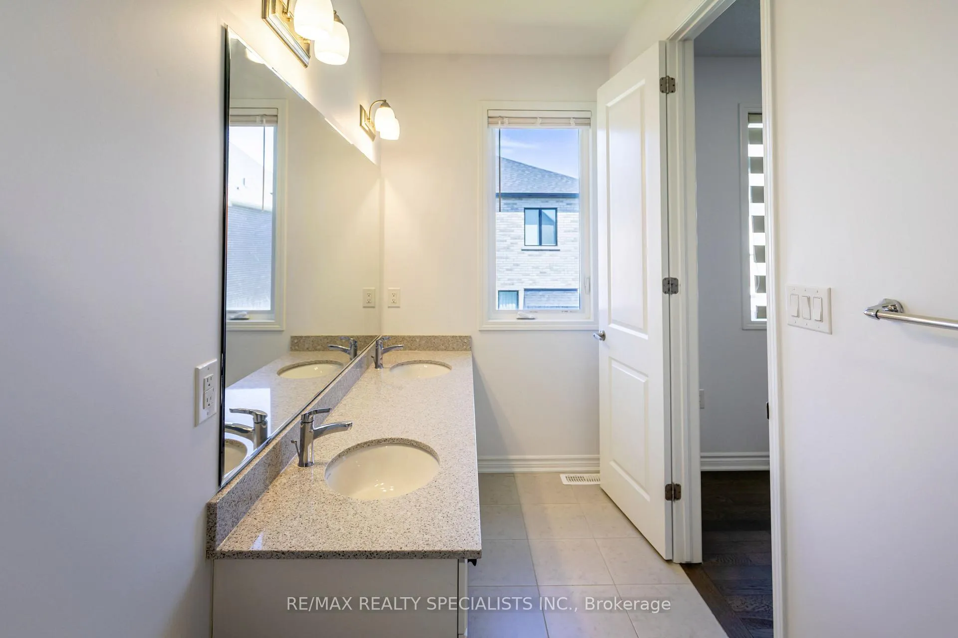 Photo 30 of 1183 Stacey Crescent, Milton, Bowes — HOMEH