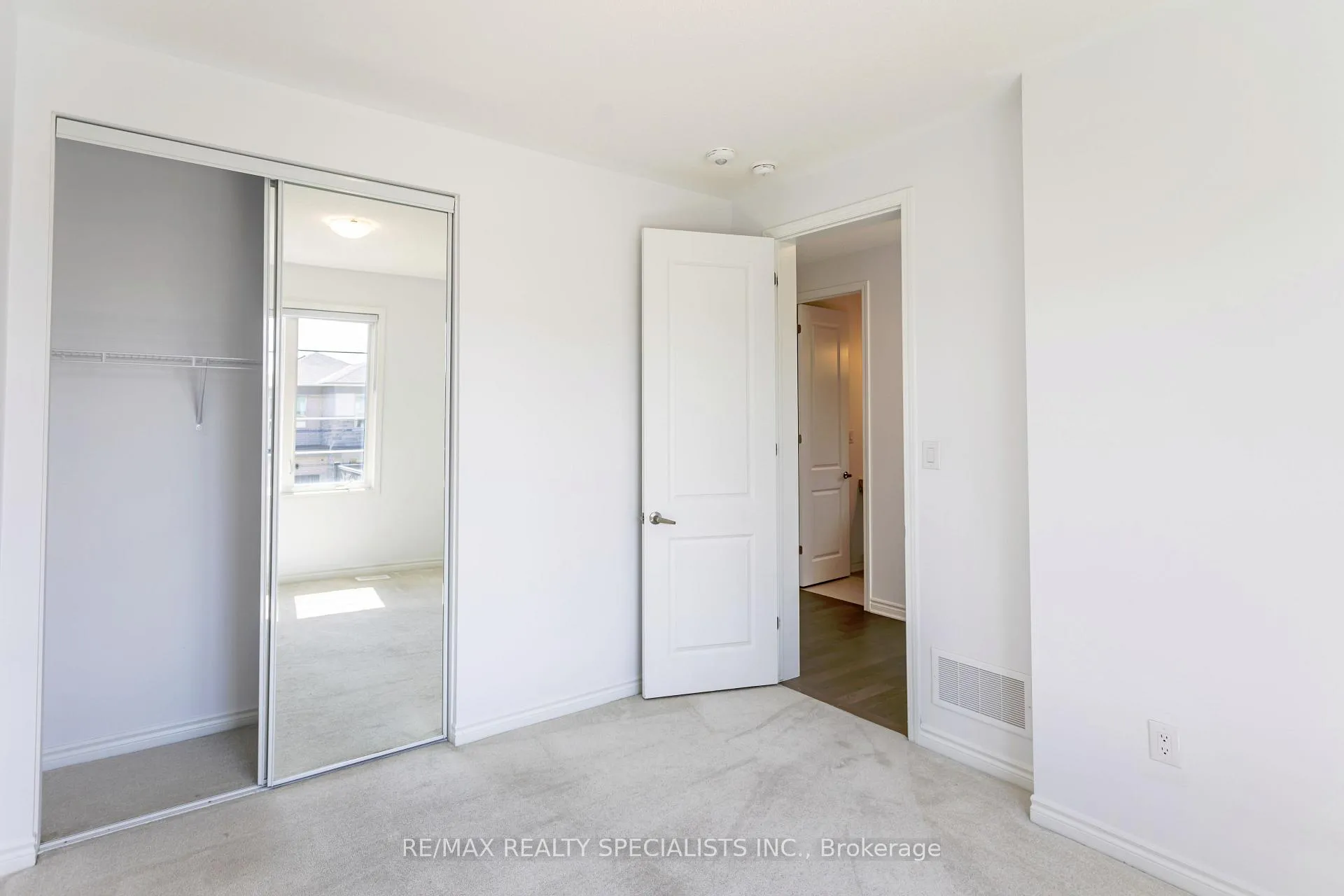 Photo 37 of 1183 Stacey Crescent, Milton, Bowes — HOMEH