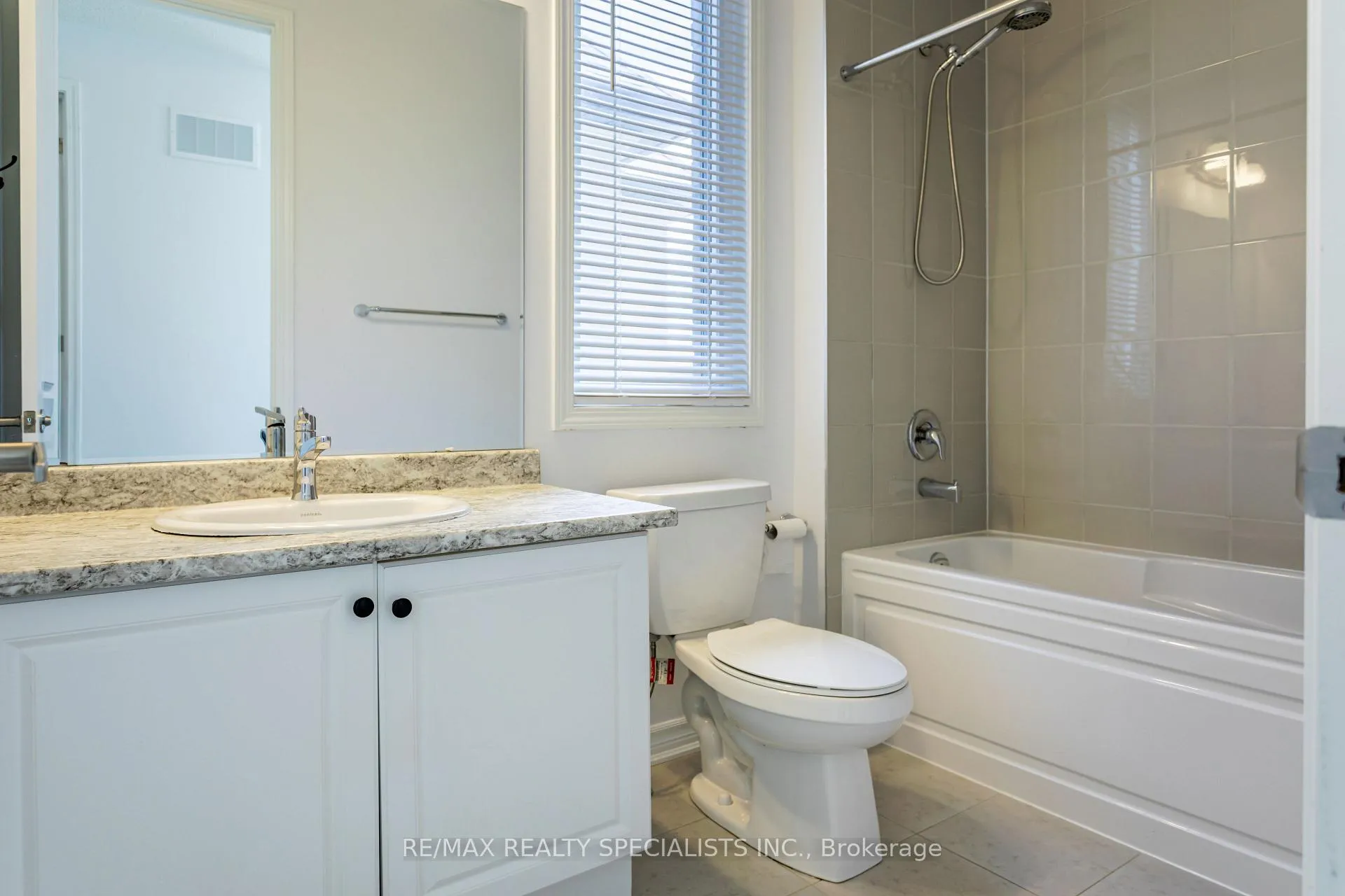 Photo 41 of 1183 Stacey Crescent, Milton, Bowes — HOMEH