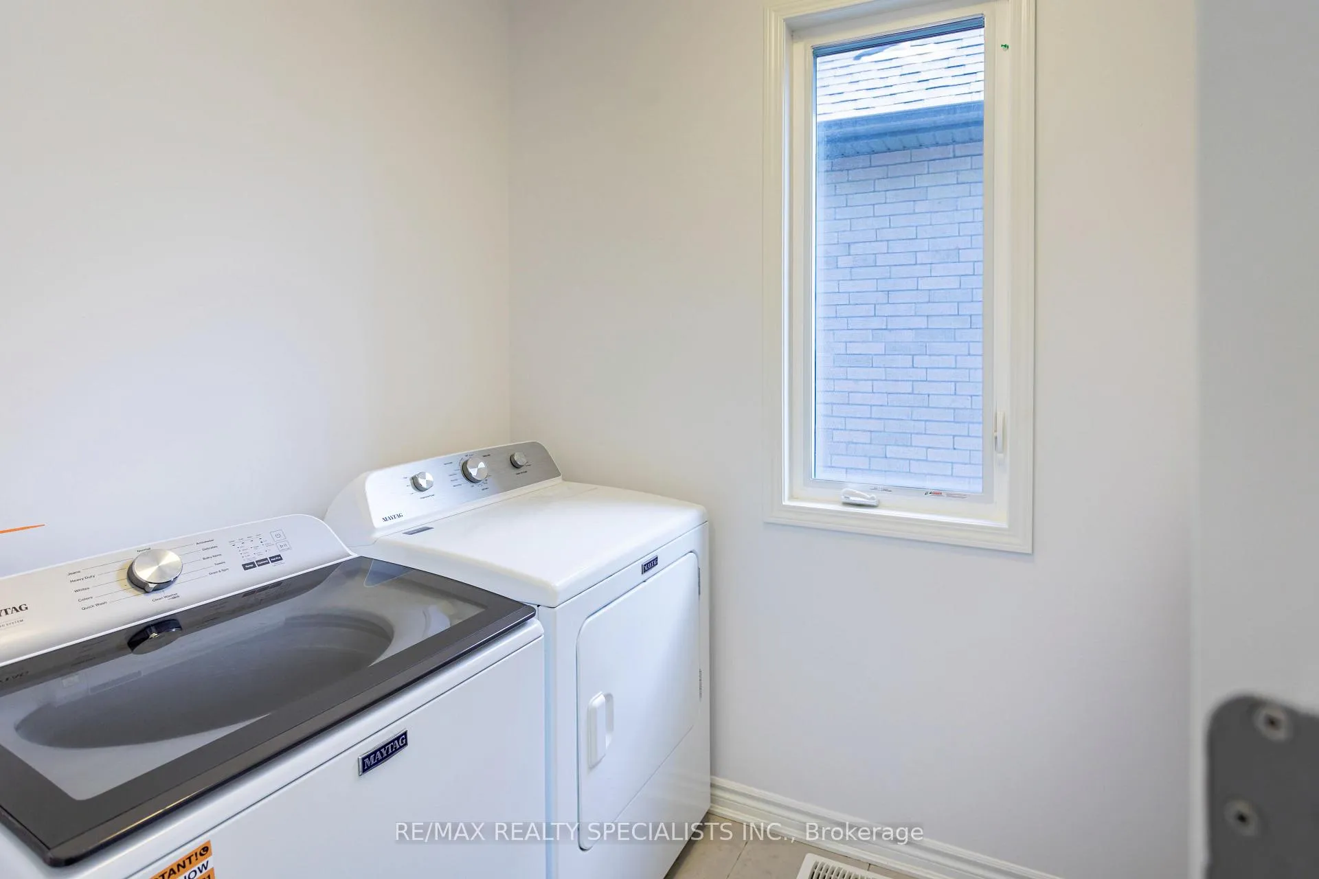 Photo 43 of 1183 Stacey Crescent, Milton, Bowes — HOMEH