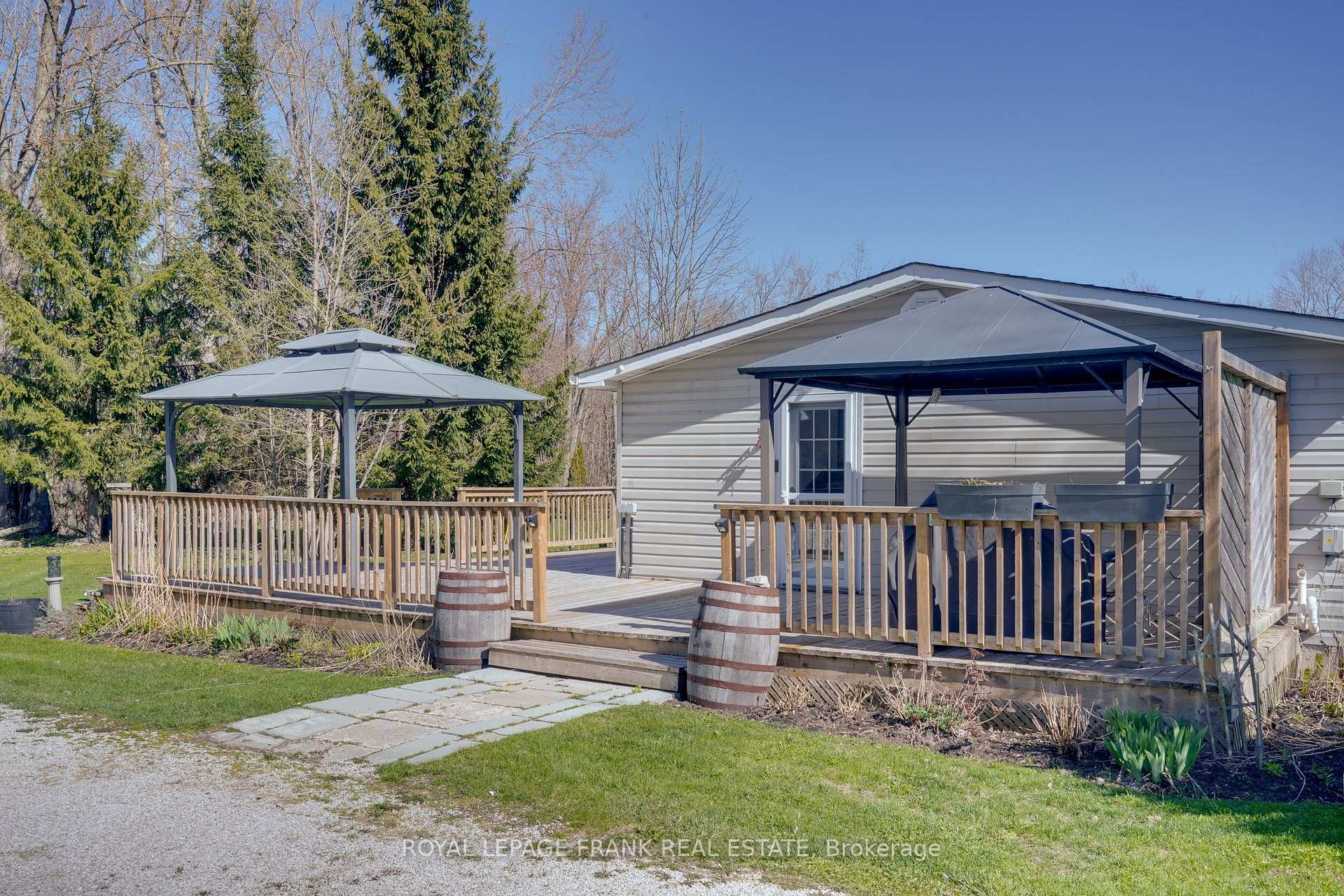 Photo 3 of 3576 John Street, Ramara, Rural Ramara — HOMEH