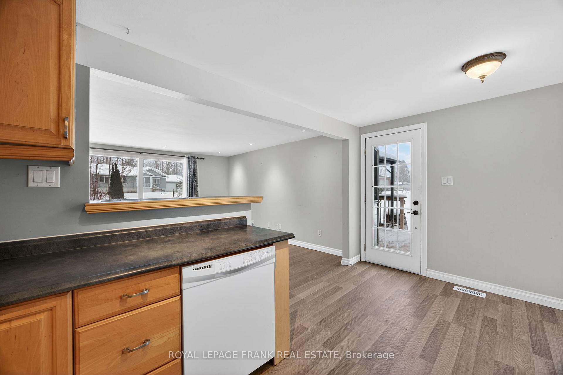 Photo 8 of 3576 John Street, Ramara, Rural Ramara — HOMEH
