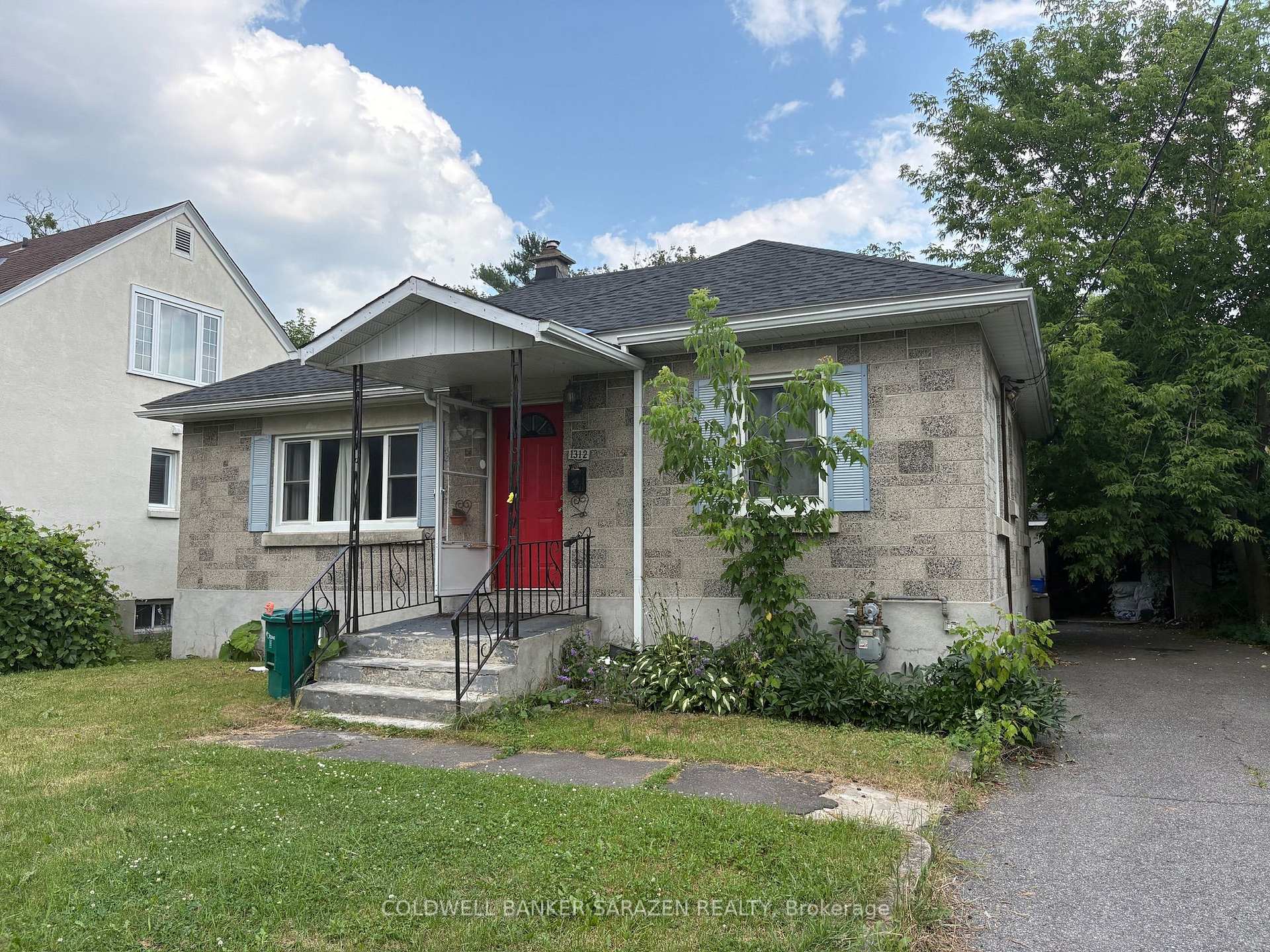 Photo 3 of 1312 Thames Street, Ottawa, Carlington — HOMEH