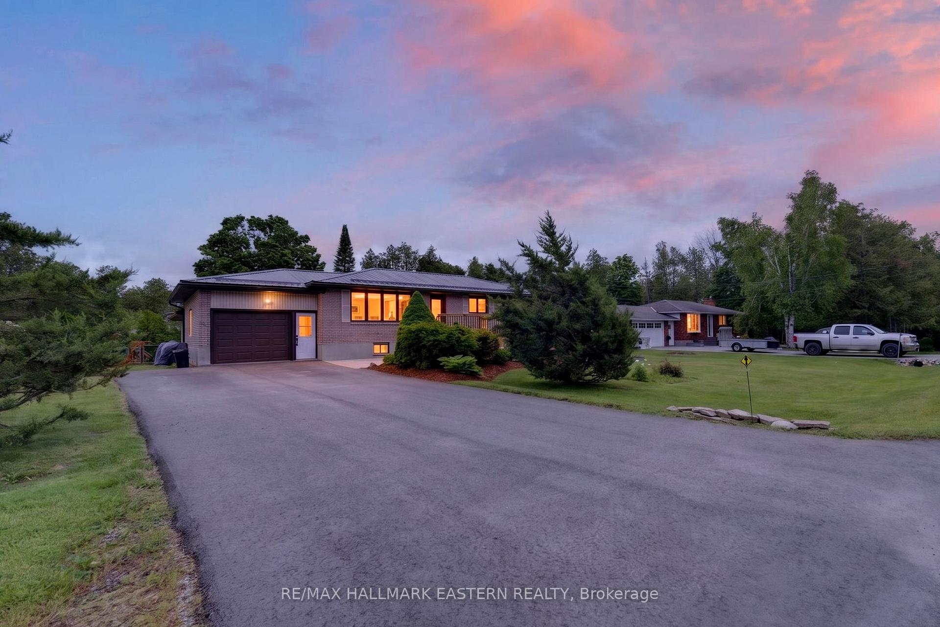 Photo 2 of 803 Derby Drive, Selwyn — HOMEH