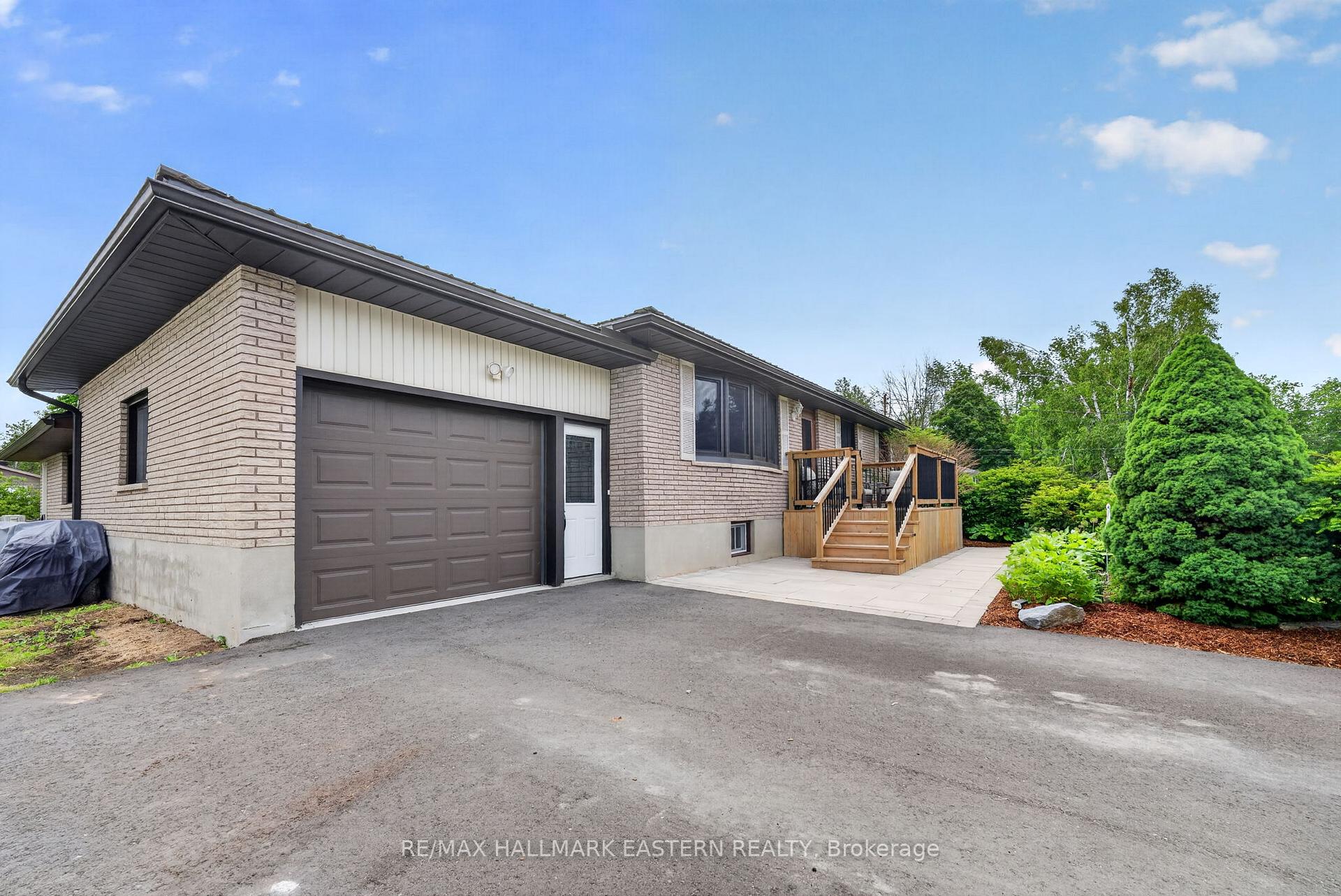 Photo 3 of 803 Derby Drive, Selwyn — HOMEH