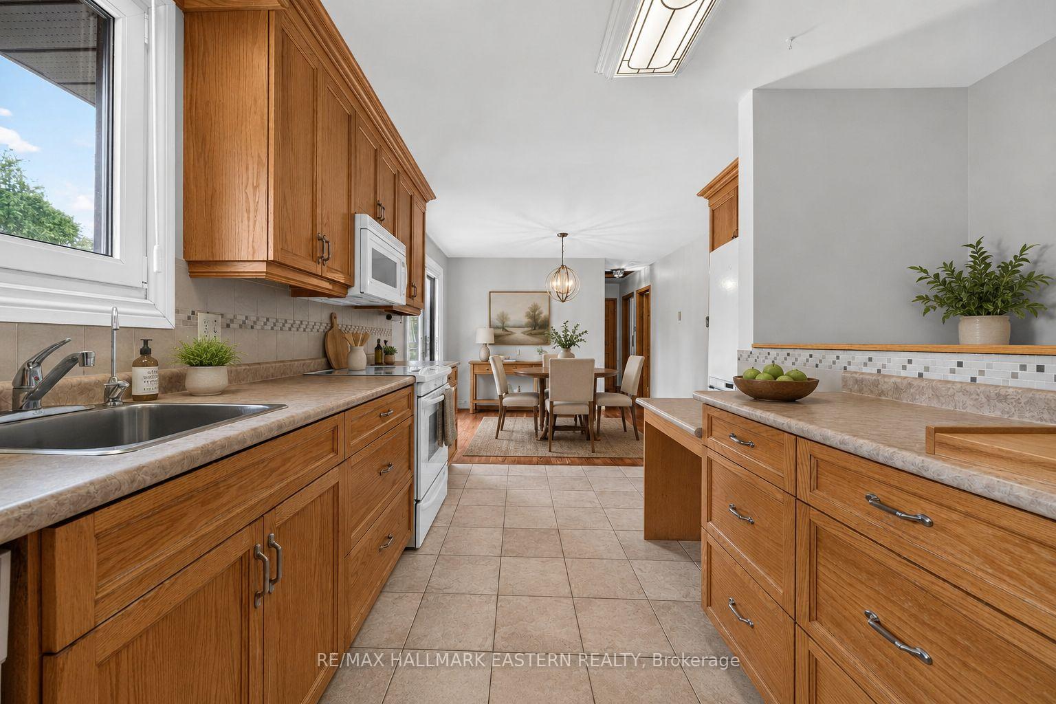 Photo 8 of 803 Derby Drive, Selwyn — HOMEH