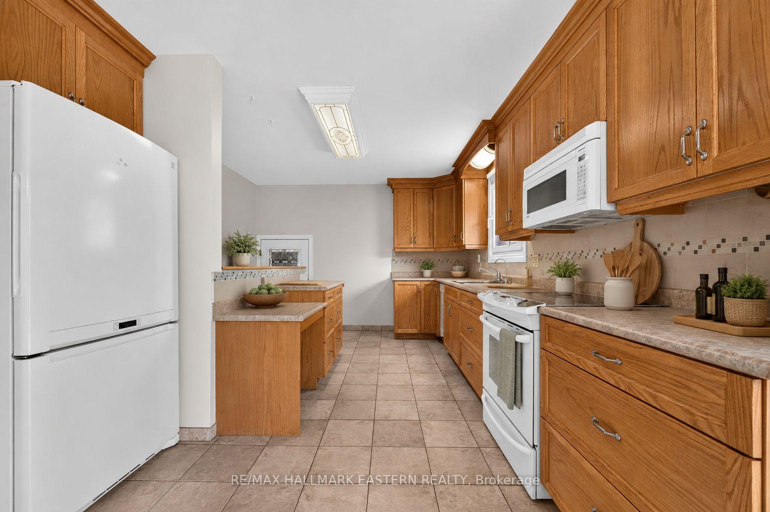 Photo 9 of 803 Derby Drive, Selwyn — HOMEH