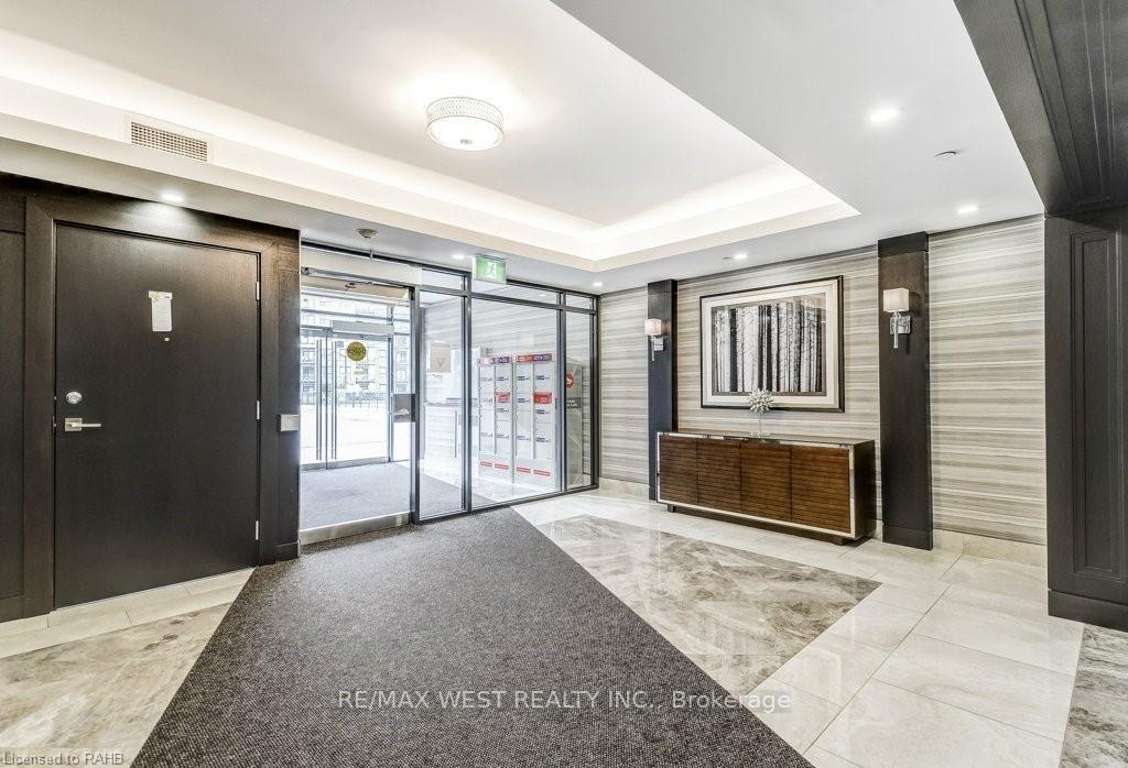 Photo 3 of Unit 426, 101 Shoreview Place, Hamilton, Lakeshore — HOMEH