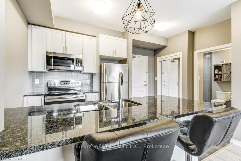 Photo 8 of Unit 426, 101 Shoreview Place, Hamilton, Lakeshore — HOMEH